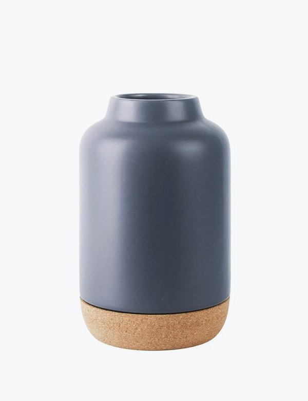 ceramic-vase-with-a-cork-bottom ceramic-vase-with-a-cork-bottom